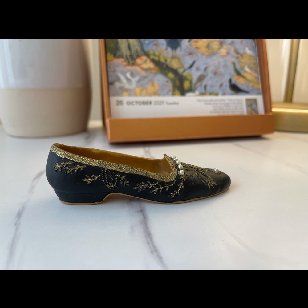 Nostalgia Ceramic Shoe